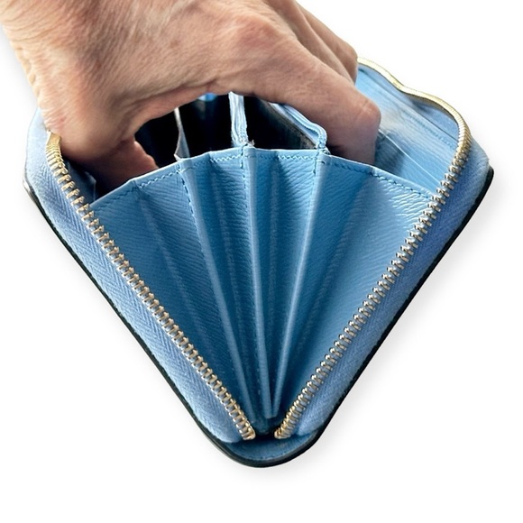 Gucci Nymphae Limited Edition Azure Shanghai Blue Zip Around Wallet NEW - Picture 7 of 8